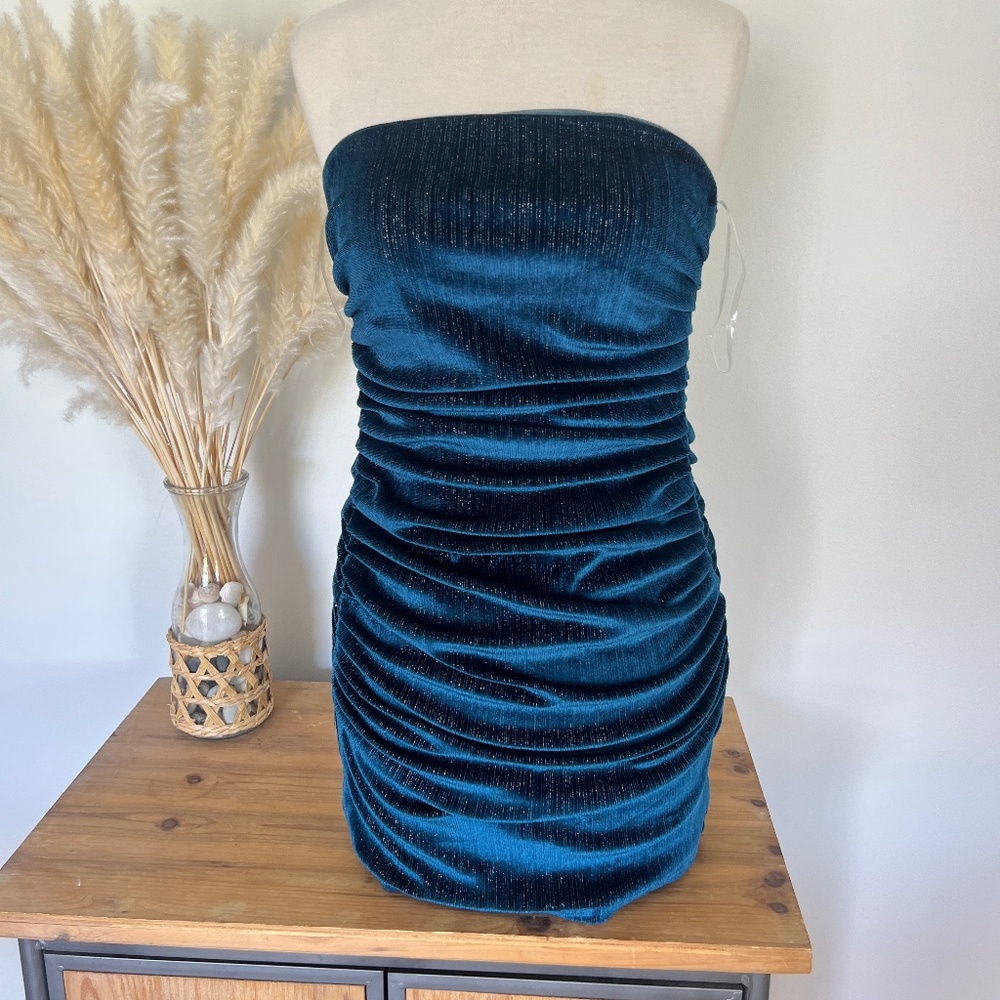 NWT Fashion Nova Dazzling Diamond Velvet mini dress - Picture 1 of 6